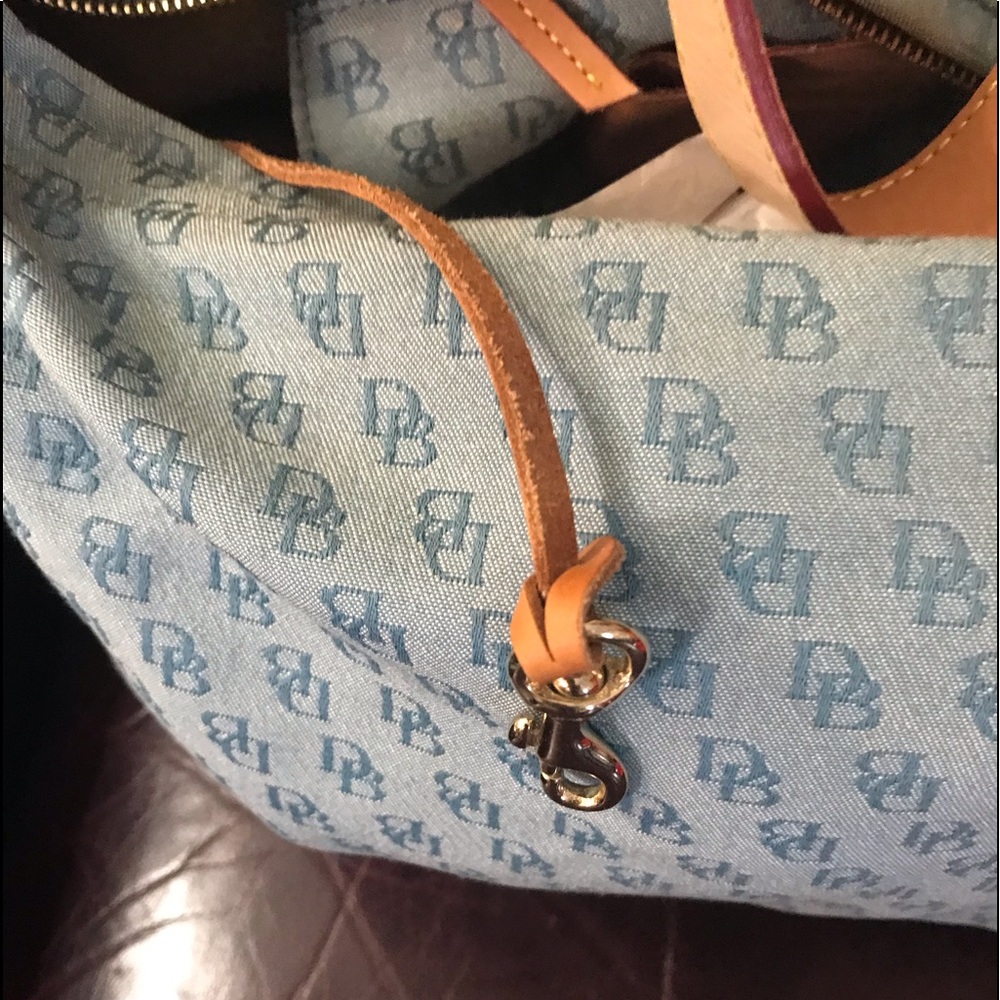 Dooney and Bourke shoulder bag